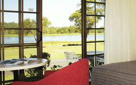 Best Western Lakeside Lodge Motel - Tourism Caloundra 1