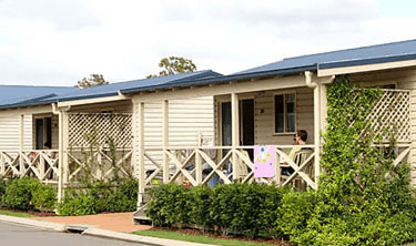 Beachfront Holiday Resort - Tourism Caloundra