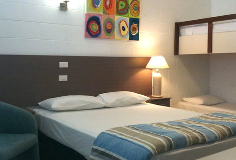 Moffat Beach Motel Caloundra - Tourism Caloundra 2