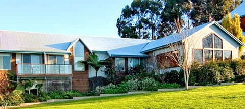 Chimes Spa Retreat - Tourism Caloundra 0