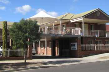 Golf Links Motel - Tourism Caloundra 0
