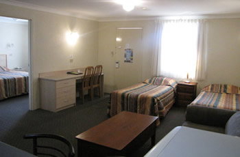 Golf Links Motel - Tourism Caloundra 4