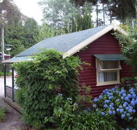 Cedar Lodge Cabins - Tourism Caloundra
