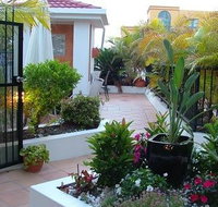 Shaz Maisons Beachside Holiday Apartments - Tourism Caloundra