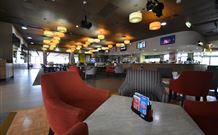 The Oaks Hotel Motel - Albion Park Rail - Tourism Caloundra 0