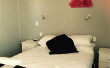Town House Motor Inn - Young - Tourism Caloundra 4