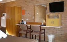 White Lanterns Motel - Armidale - Tourism Caloundra 2