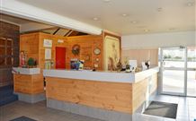 Countryman Motor Inn - Tourism Caloundra 2