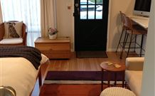Milo's Bed And Breakfast - Tourism Caloundra 0