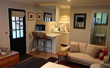 Milo's Bed And Breakfast - Tourism Caloundra 2