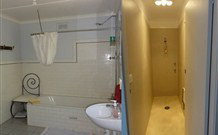 Patch Inn B & B - Tourism Caloundra 0