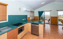 Cudgerie Little House - Tourism Caloundra 1