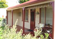 Couria Creek Cottages - Tourism Caloundra 6