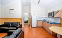 Ocean Dreaming Holiday Units - Tourism Caloundra 1