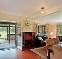 Woollamia Farm Cottage Accommodation - Tourism Caloundra