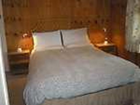 Fairview Farm Cottages - Tourism Caloundra 0