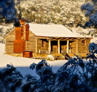Moonbah Huts - Tourism Caloundra
