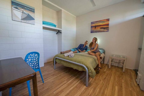 Coolangatta YHA - Kirra Beach, Gold Coast - Tourism Caloundra 9