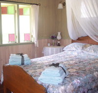 Flora Alba Accommodation - Tourism Caloundra