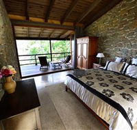 The Stonehouse Retreat - Tourism Caloundra