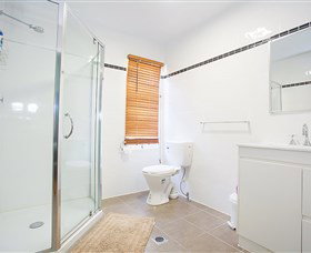 Mycow Accommodation Sarina - Greetham Street - Tourism Caloundra 1