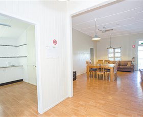 Mycow Accommodation Sarina - Greetham Street - Tourism Caloundra 2