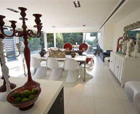 La Maison Pacifique - Tourism Caloundra 1