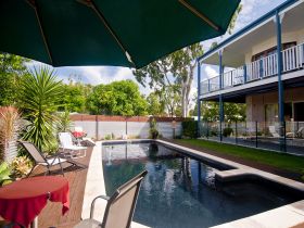 Villa Cavour Hervey Bay - Tourism Caloundra 1