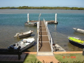 On The River Holiday Apartments - Tourism Caloundra 0