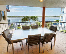 On The River Holiday Apartments - Tourism Caloundra 3