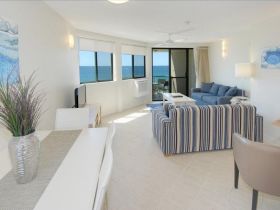 Malibu Resort - Tourism Caloundra 0