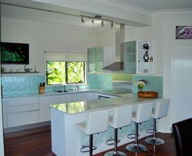 The Mountain View Retreat - Tourism Caloundra 3