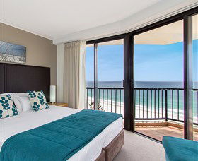 Mantra Coolangatta Beach - Tourism Caloundra 2