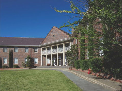 Brassey Hotel - Tourism Caloundra 2