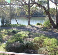 Castaway Holiday Units - Tourism Caloundra
