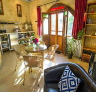 Outback Cellar and Country Cottage - Tourism Caloundra