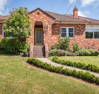The Yellow Door Guesthouse - Tourism Caloundra
