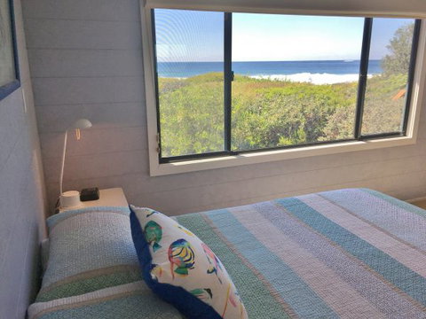 Surfside On Mollymook Beach - Tourism Caloundra 6