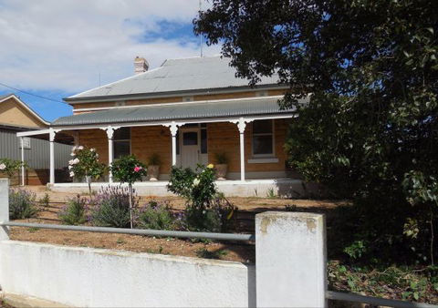 Book Keepers Cottage Waikerie - Tourism Caloundra 0