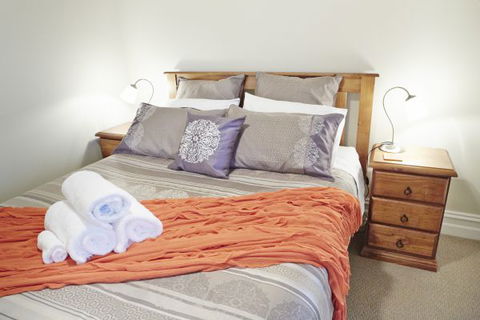 Jessie's Creek Cottage - Tourism Caloundra 1