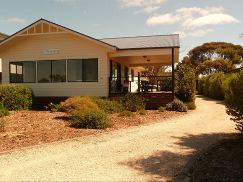 Manyana - Tourism Caloundra 0