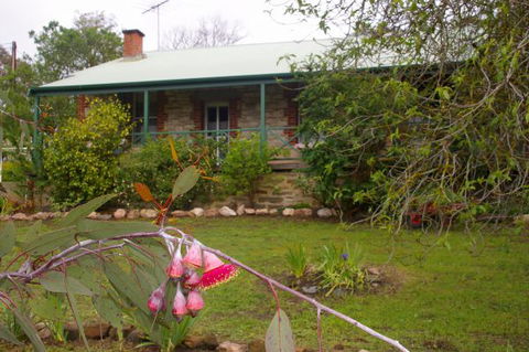 Naimanya Cottage - Tourism Caloundra 0