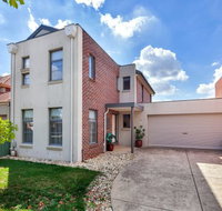 Phoenix House - Ballarat Townhouses - Tourism Caloundra