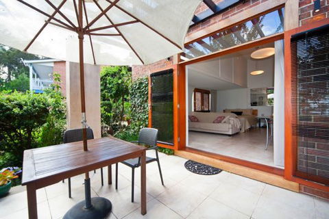 The Circle Retreat Studio - Tourism Caloundra 0