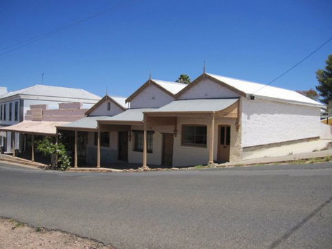 Carmines Antiques And Accommodation - Tourism Caloundra 0