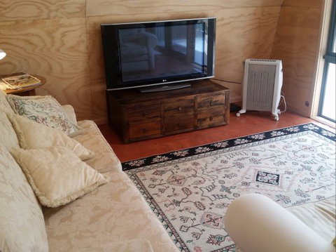 Mount Cole Cottages - Tourism Caloundra 3