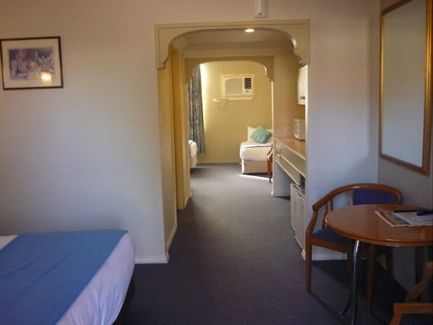 Heritage Motor Inn Goulburn - Tourism Caloundra 9