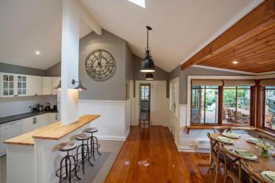 Oak Tree Lodge - Tourism Caloundra 2