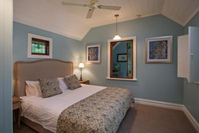 Oak Tree Lodge - Tourism Caloundra 10