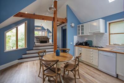 Oak Tree Lodge - Tourism Caloundra 12
